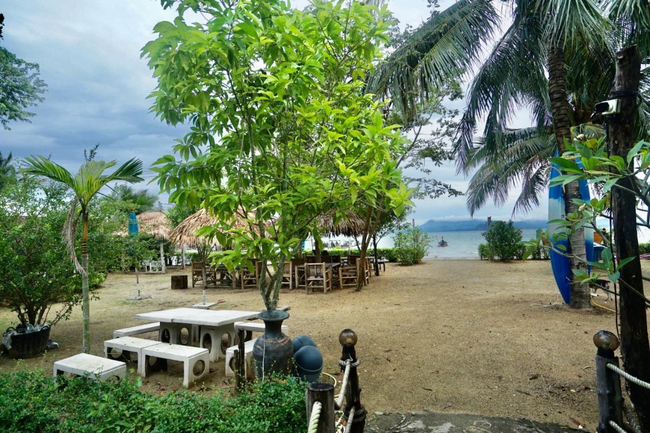 Mook Montra Resort Sea Front Ko Mook Exterior foto